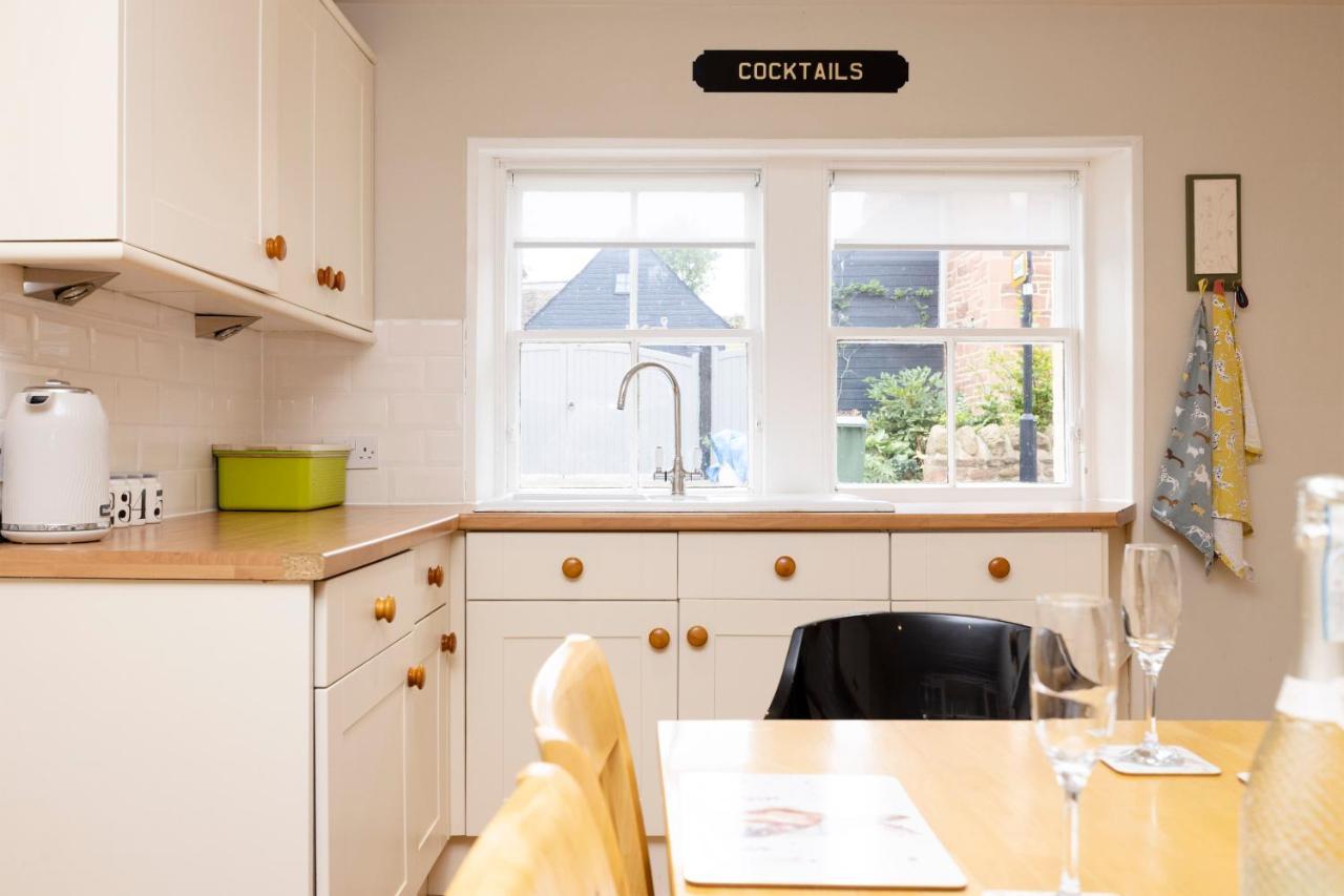 Holiday home 2 Bed Haywood With Garden *