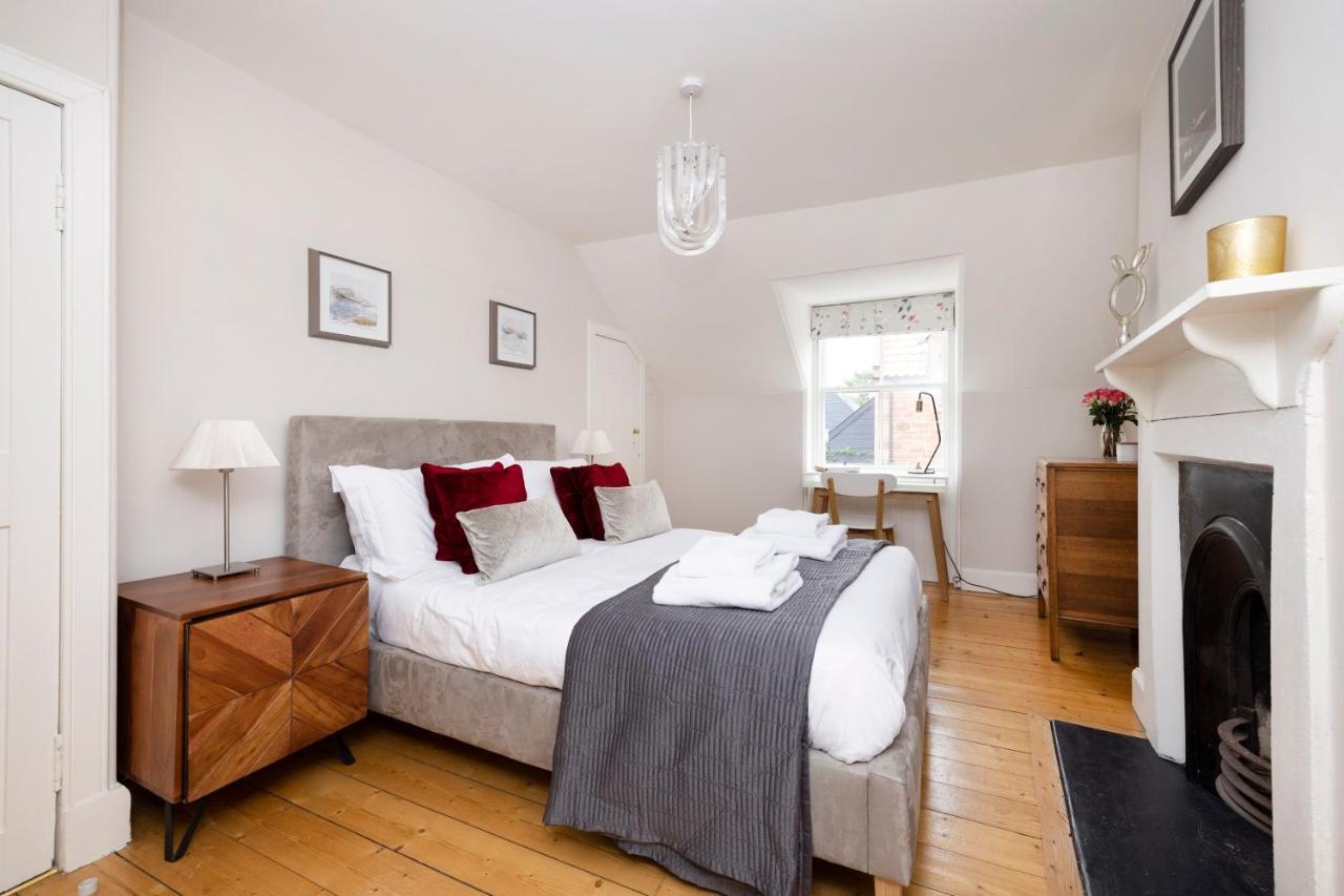 Holiday home 2 Bed Haywood With Garden *
